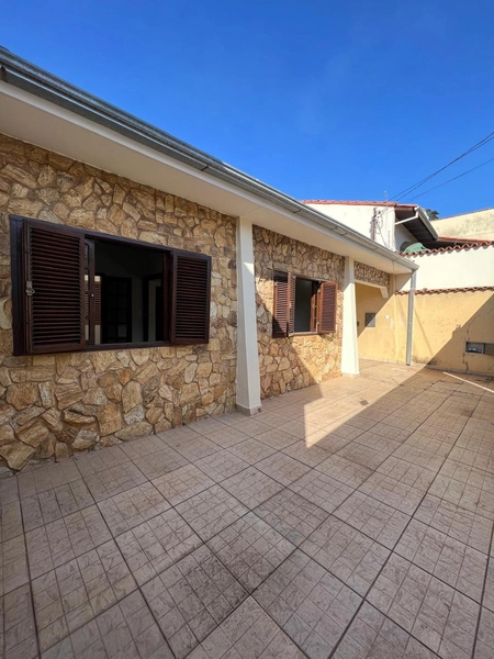 Casa no Jardim Andere: 1ª foto da galeria de imagens do imóvel