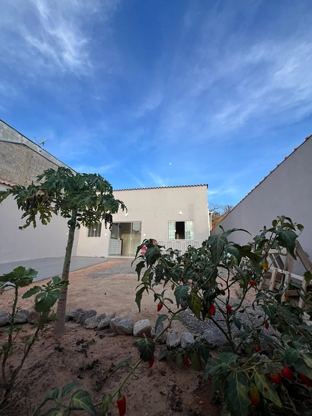 Casa à venda no Parque Grevíleas de 450 por 400 mil: 2ª foto da galeria de imagens do imóvel