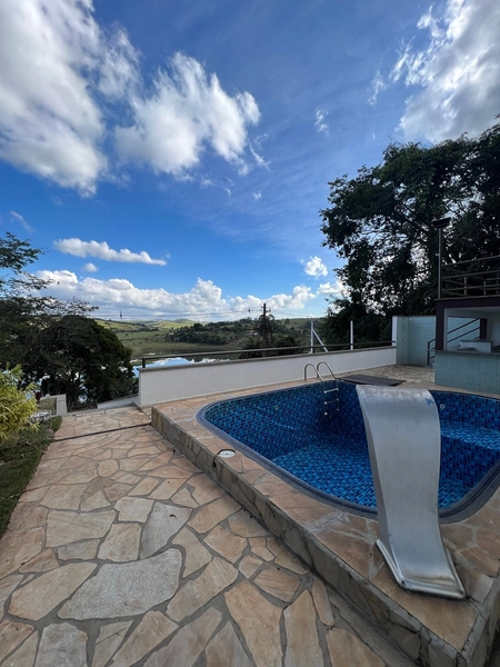 Casa em Condomínio fechado por 980 mil: 1ª foto da galeria de imagens do imóvel