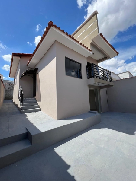 Casa no Bouganville com ponto comercial.: 2ª foto da galeria de imagens do imóvel