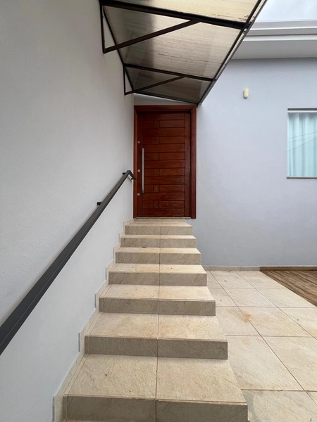 Casa em 2 terrenos no Alto da Figueira lll: 3ª foto da galeria de imagens do imóvel