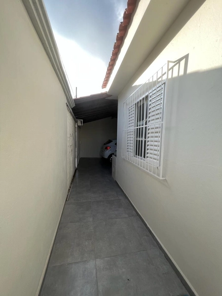Casa Plana próximo a Rua Rio de Janeiro: 12ª foto da galeria de imagens do imóvel