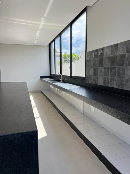 Casa bem próxima ao Shopping: 14ª foto da galeria de imagens do imóvel