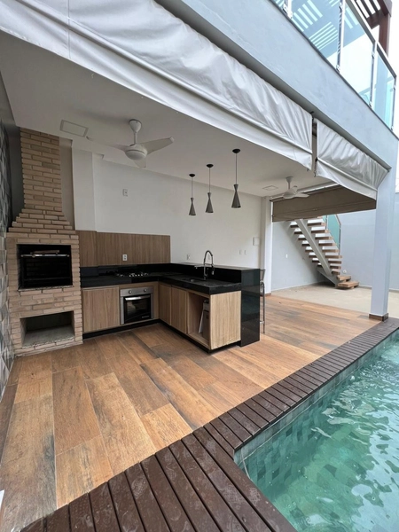 Casa com piscina no Santana: 1ª foto da galeria de imagens do imóvel