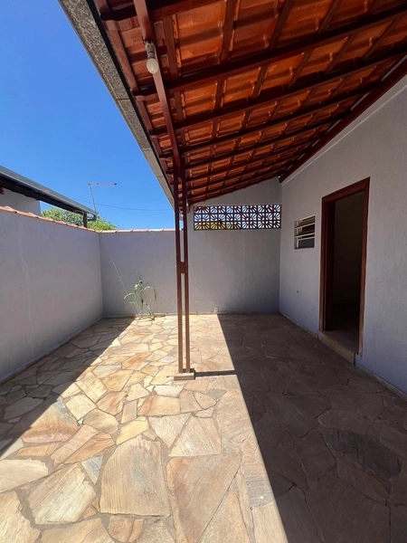 Casa no Rezende com 2 moradias de 320 por 275 mil: 1ª foto da galeria de imagens do imóvel