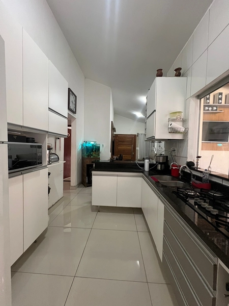 Casa no Alto dos Pinheiros: 1ª foto da galeria de imagens do imóvel