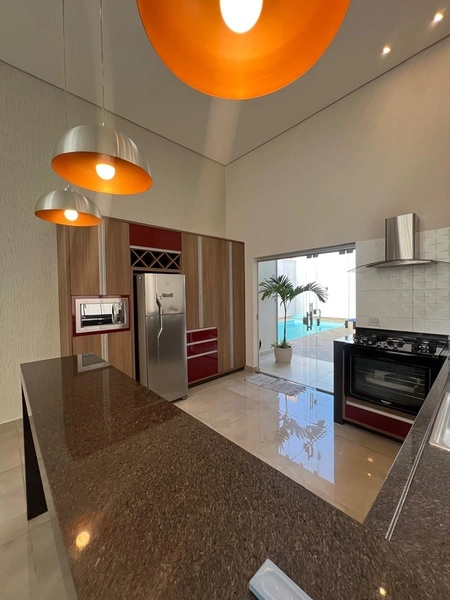 Casa com piscina por 790 mil: 9ª foto da galeria de imagens do imóvel