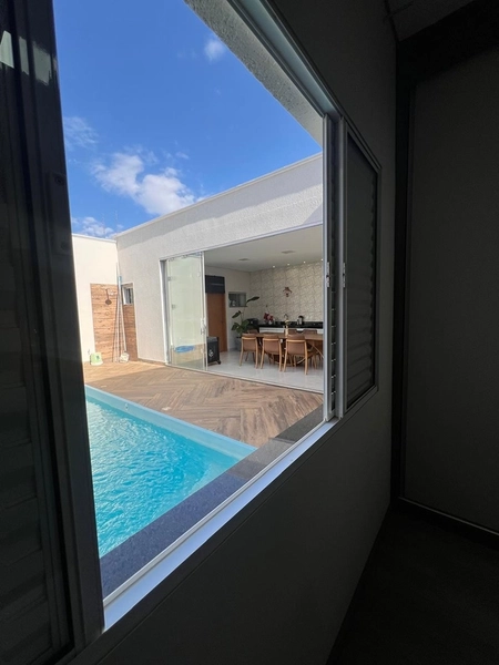 Casa com piscina por 790 mil: 25ª foto da galeria de imagens do imóvel