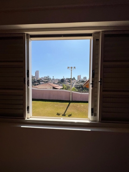 Casa na região central com 880 m² de terreno: 39ª foto da galeria de imagens do imóvel