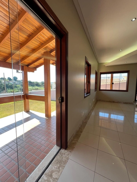 Casa na região central com 880 m² de terreno: 18ª foto da galeria de imagens do imóvel