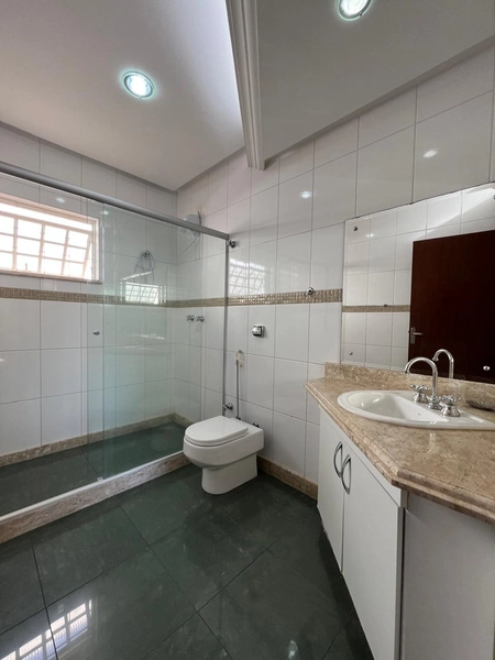 Casa na região central com 880 m² de terreno: 42ª foto da galeria de imagens do imóvel