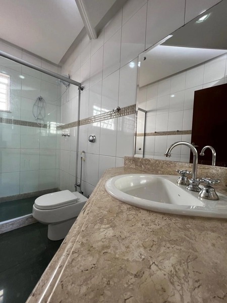 Casa na região central com 880 m² de terreno: 43ª foto da galeria de imagens do imóvel