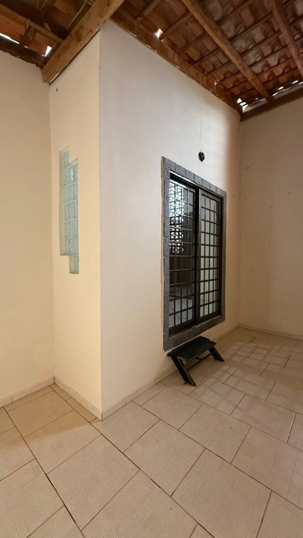 Casa de terreno inteiro por 290 mil: 4ª foto da galeria de imagens do imóvel