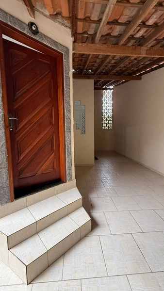 Casa de terreno inteiro por 290 mil: 2ª foto da galeria de imagens do imóvel