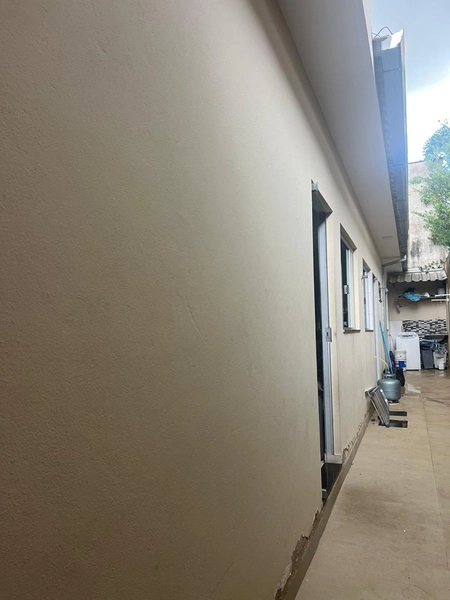 Casa com sala conjugada e cozinha planejada por 230 mil.: 3ª foto da galeria de imagens do imóvel