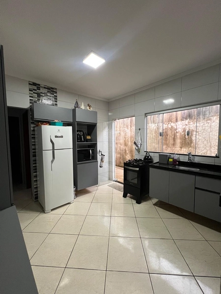 Casa com sala conjugada e cozinha planejada por 230 mil.: 7ª foto da galeria de imagens do imóvel