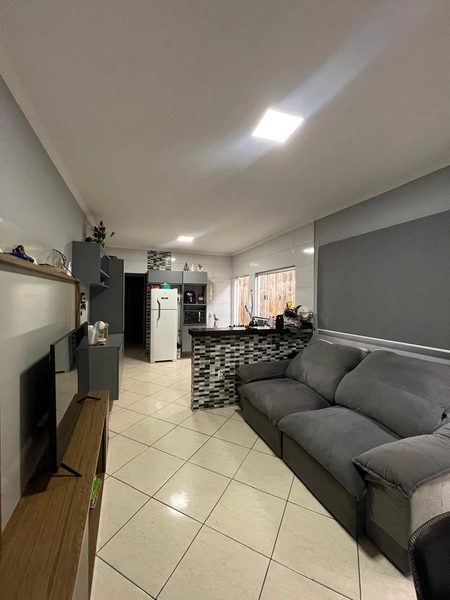 Casa com sala conjugada e cozinha planejada por 230 mil.: 5ª foto da galeria de imagens do imóvel