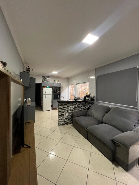 Casa com sala conjugada e cozinha planejada por 230 mil.: 4ª foto da galeria de imagens do imóvel