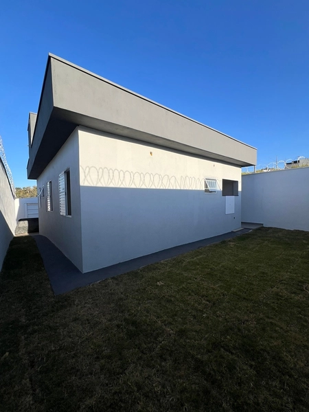Casa com 3 dormitórios sendo um suíte por 450 mil: 20ª foto da galeria de imagens do imóvel