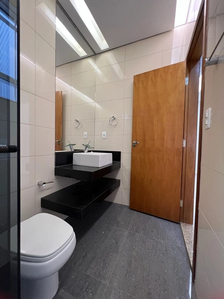 Casa alta com 4 dormitórios e UMA BELA VISTA: 9ª foto da galeria de imagens do imóvel