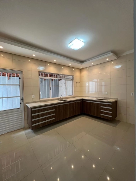 Casa alta com 4 dormitórios e UMA BELA VISTA: 16ª foto da galeria de imagens do imóvel