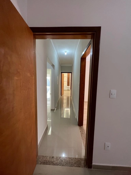 Casa alta com 4 dormitórios e UMA BELA VISTA: 10ª foto da galeria de imagens do imóvel