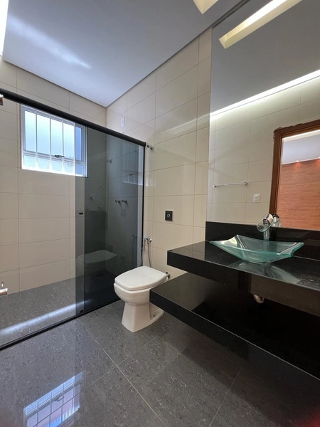 Casa alta com 4 dormitórios e UMA BELA VISTA: 15ª foto da galeria de imagens do imóvel