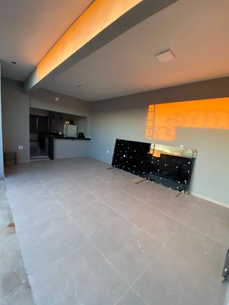 Casa com vista para a REPRESA: 6ª foto da galeria de imagens do imóvel