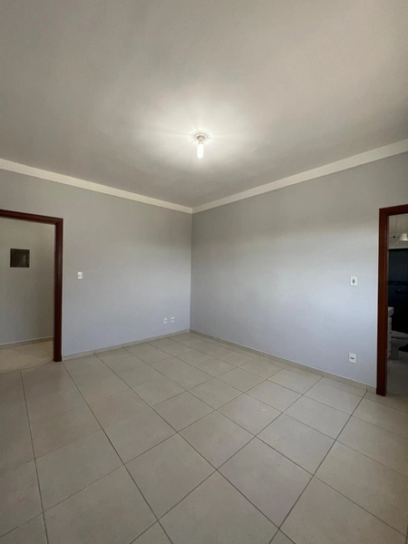 Casa de esquina próxima ao Shopping: 11ª foto da galeria de imagens do imóvel