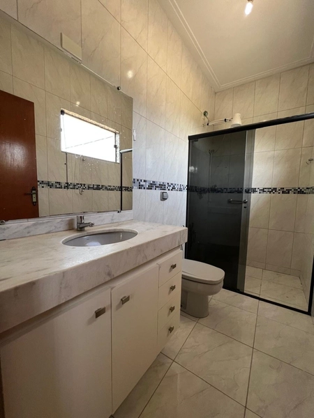 Casa de esquina próxima ao Shopping: 12ª foto da galeria de imagens do imóvel