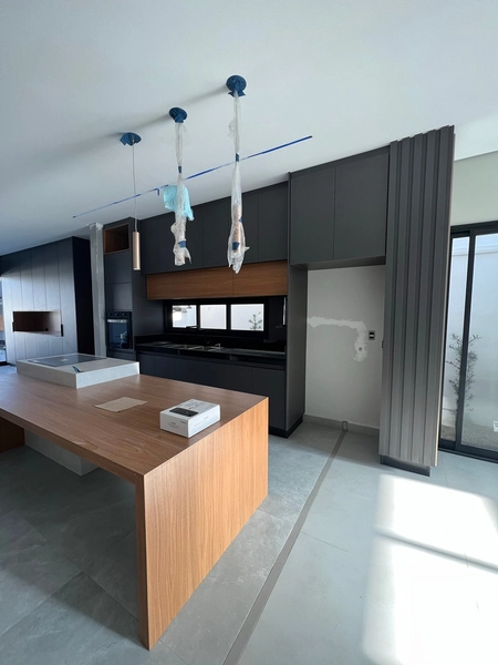 Casa com 4 dormitórios sendo 2 suítes e Piscina: 1ª foto da galeria de imagens do imóvel