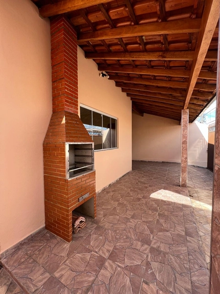 Casa terreno inteiro por 295 mil: 3ª foto da galeria de imagens do imóvel