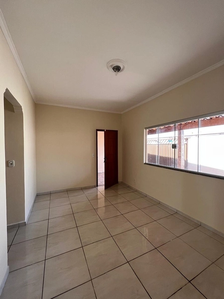 Casa terreno inteiro por 295 mil: 5ª foto da galeria de imagens do imóvel