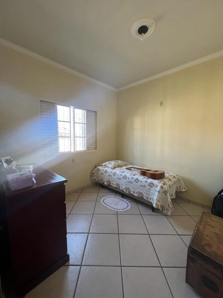 Casa próxima ao shopping por 390 mil: 7ª foto da galeria de imagens do imóvel
