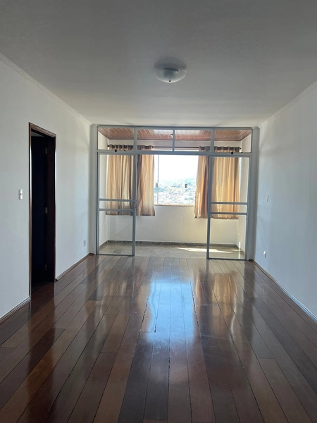 Apto no centro de 790 mil por 690 mil: 5ª foto da galeria de imagens do imóvel