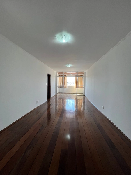 Apto no centro de 790 mil por 690 mil: 4ª foto da galeria de imagens do imóvel