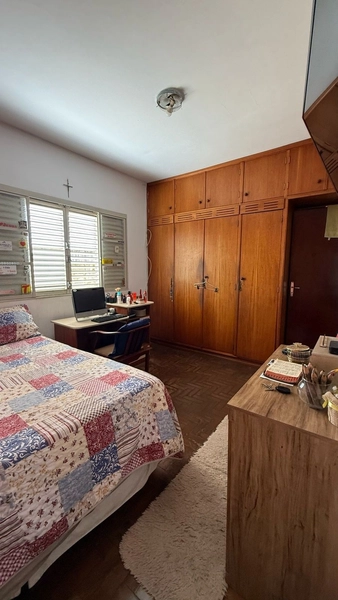 Casa com 2 moradias por 400 mil: 10ª foto da galeria de imagens do imóvel