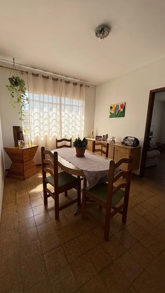 Casa com 2 moradias por 400 mil: 3ª foto da galeria de imagens do imóvel