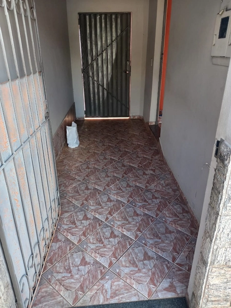 Casa próxima a saída pra Três Pontas: 2ª foto da galeria de imagens do imóvel