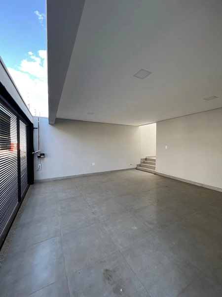 Casa nova no Treviso: 2ª foto da galeria de imagens do imóvel