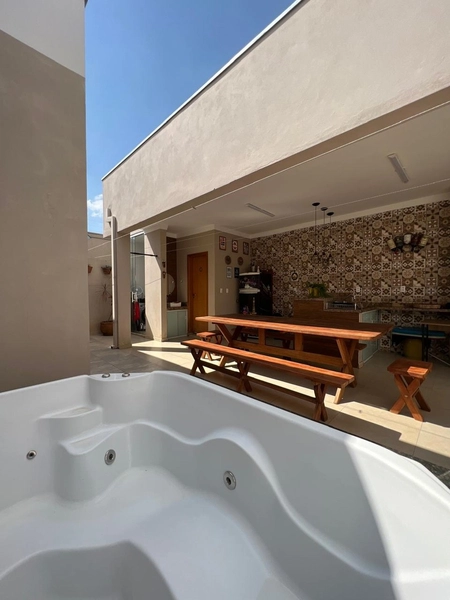 Casa plana com jacuzzi pro 780 mil: 56ª foto da galeria de imagens do imóvel