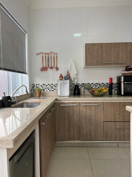 Casa plana com jacuzzi pro 780 mil: 43ª foto da galeria de imagens do imóvel