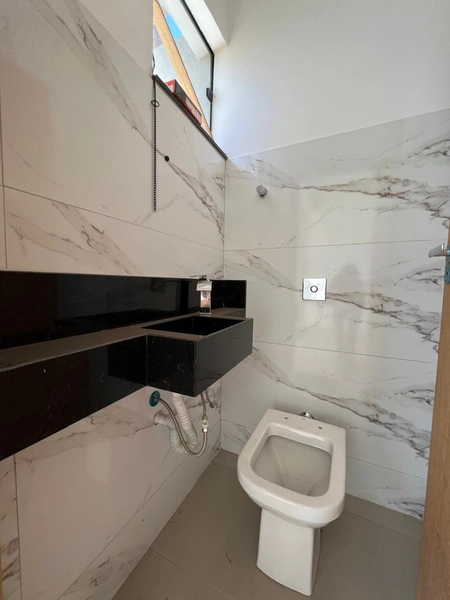 Casa com pé direito duplo no Porto Real: 19ª foto da galeria de imagens do imóvel