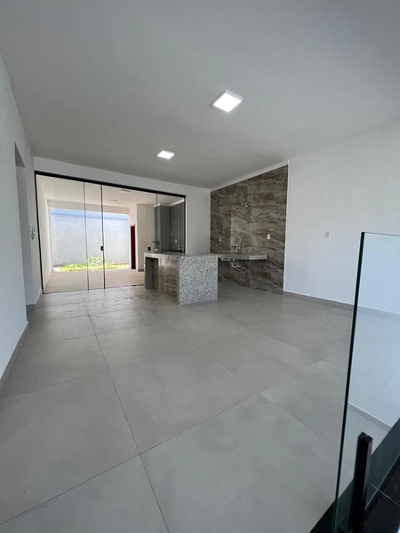 Casa com pé direito duplo no Porto Real: 8ª foto da galeria de imagens do imóvel