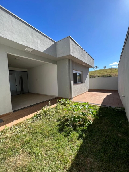Casa com pé direito duplo no Porto Real: 37ª foto da galeria de imagens do imóvel
