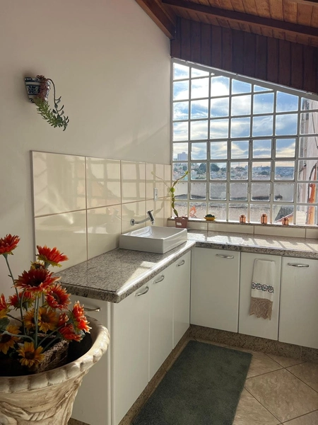 Casa no Cidade Nova com 5 quartos por 870 mil: 12ª foto da galeria de imagens do imóvel