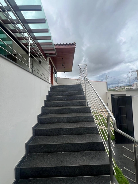 Casa com vista pra cidade: 3ª foto da galeria de imagens do imóvel