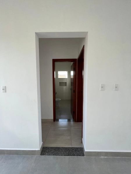 Casa Plana com suíte por 320mil: 8ª foto da galeria de imagens do imóvel