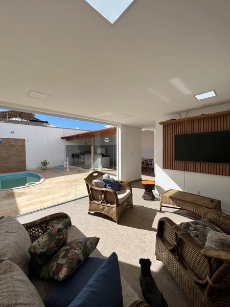 Casa com Piscina por 650 mil: 33ª foto da galeria de imagens do imóvel