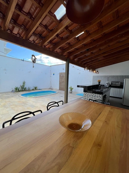 Casa com Piscina por 650 mil: 27ª foto da galeria de imagens do imóvel